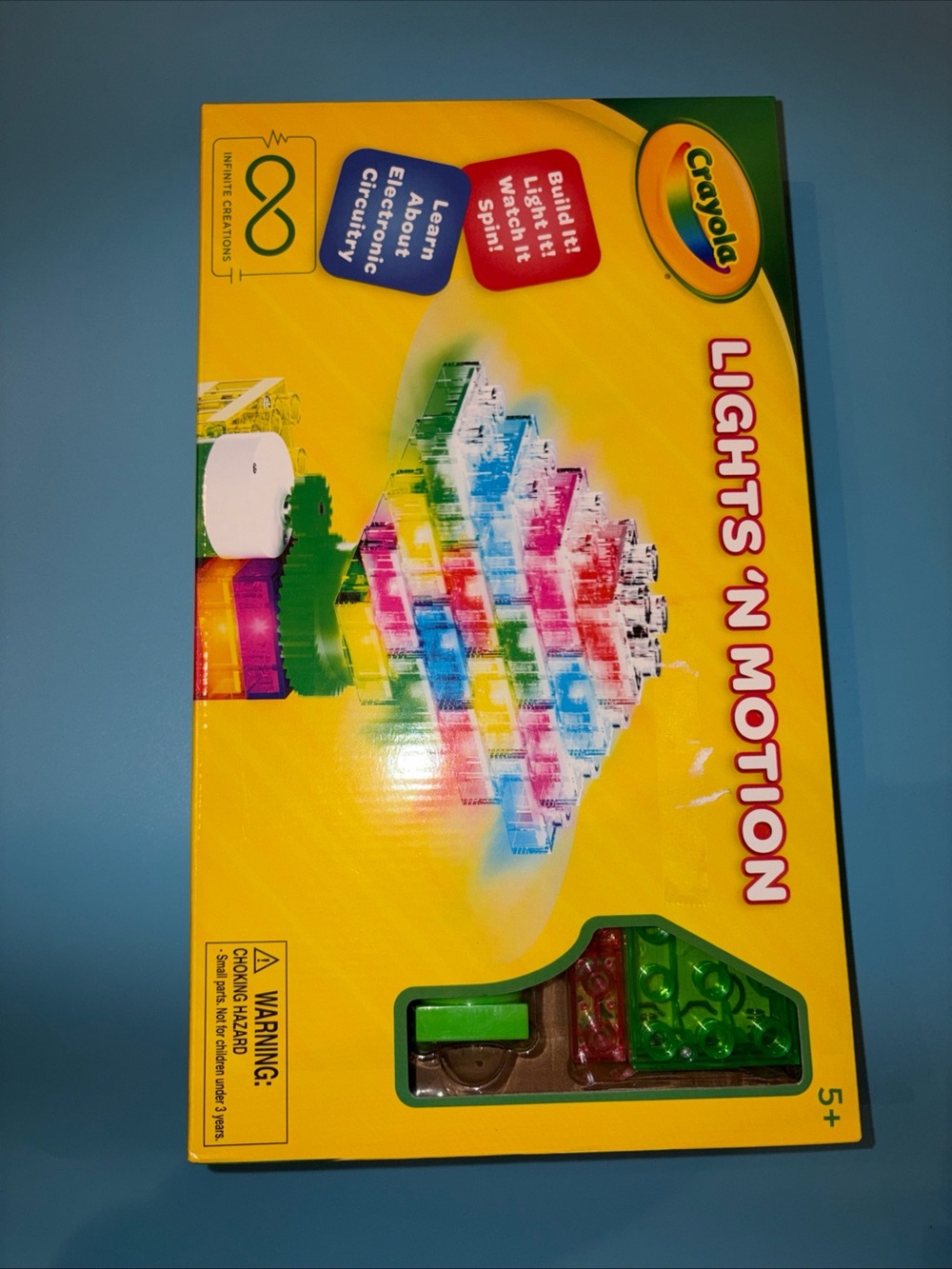 Crayola Lights 'N Motion Building Set Lights & Motorized Gear Sealed